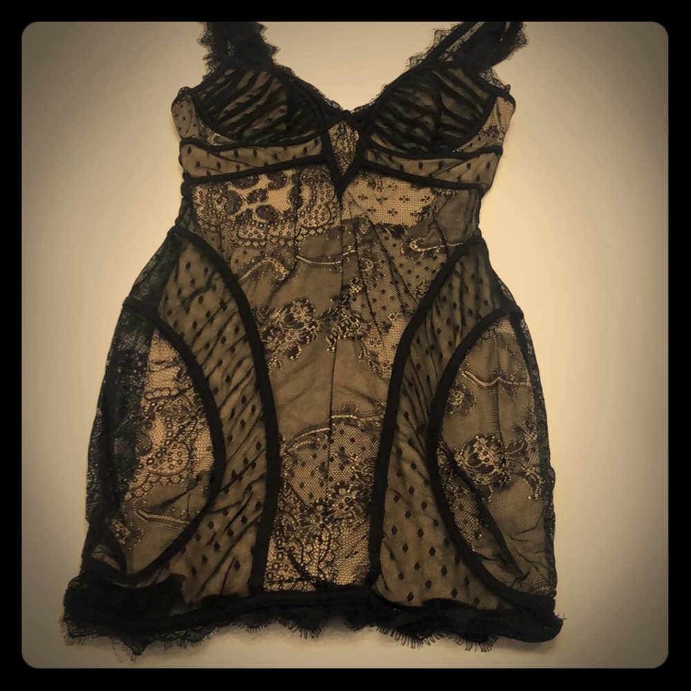Lace dress tan lining
